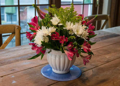 centerpiece for vase with flowers
